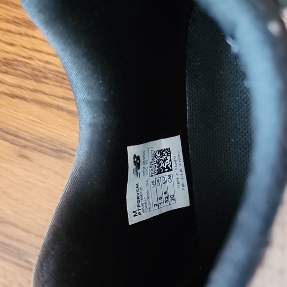 New Balance Tennis Shoes - Picture 3 of 4